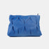 Bolso de bandolera de piel arrugada azul klein Cecilia M